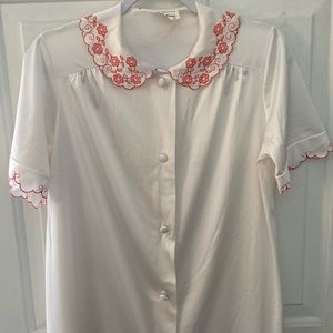 Vintage JC Penney Embroidered House Robe Dress Coat. Size Small